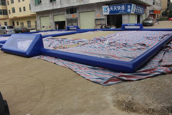 Campo de futebol inflável personalizado de 24m x de 18m/campo de futebol para a bola da bolha
