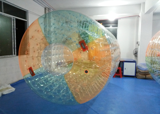 China Bola de rolo inflável colorida da água do PVC de 0.8mm para o parque exterior da água do mar fornecedor