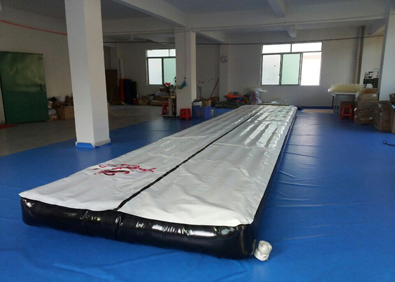 China Resistência de fogo inflável da trilha da queda do Gym adulto interno alugado dos esportes fornecedor