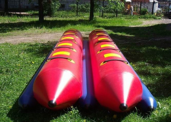 China Barco de banana inflável dos peixes de vôo do parque inflável surpreendente da água com dois tubos 16 assentos fornecedor