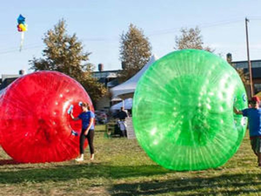 China Os jogos exteriores infláveis dos adultos Waterproof a bola de Zorbing do corpo para a grama fornecedor